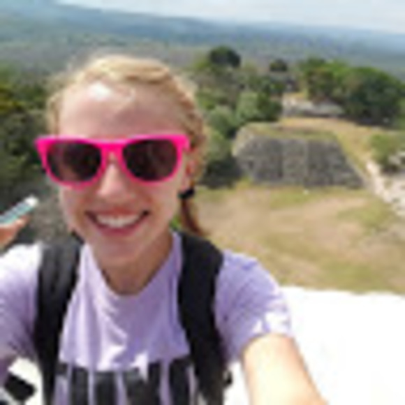 Meet your Posher, Andi - Picture 1 of 1